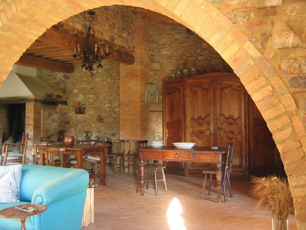 Agriturismo Il Casalino Пари Экстерьер фото