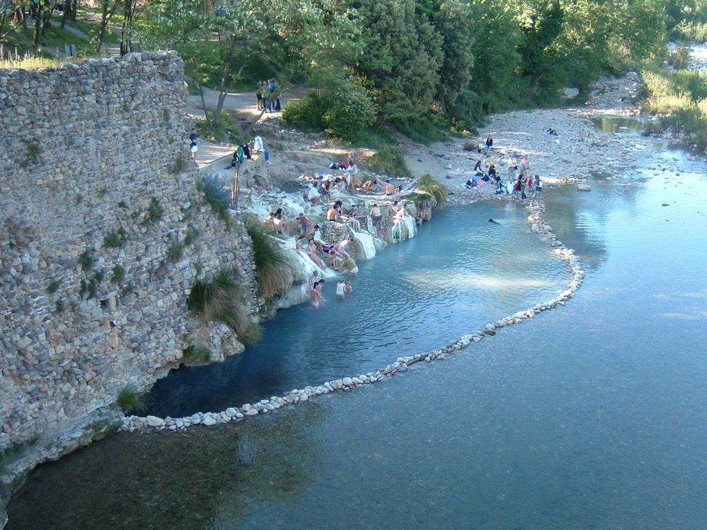Agriturismo Il Casalino Пари Экстерьер фото