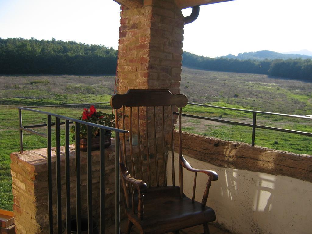 Agriturismo Il Casalino Пари Экстерьер фото
