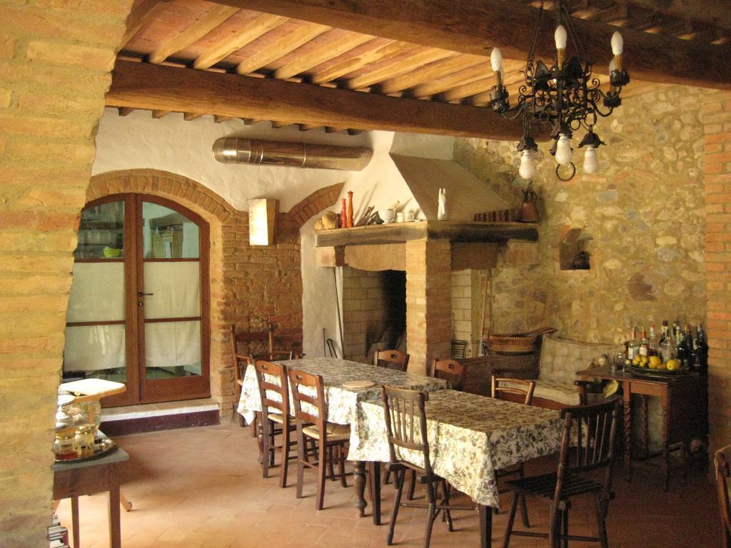 Agriturismo Il Casalino Пари Экстерьер фото