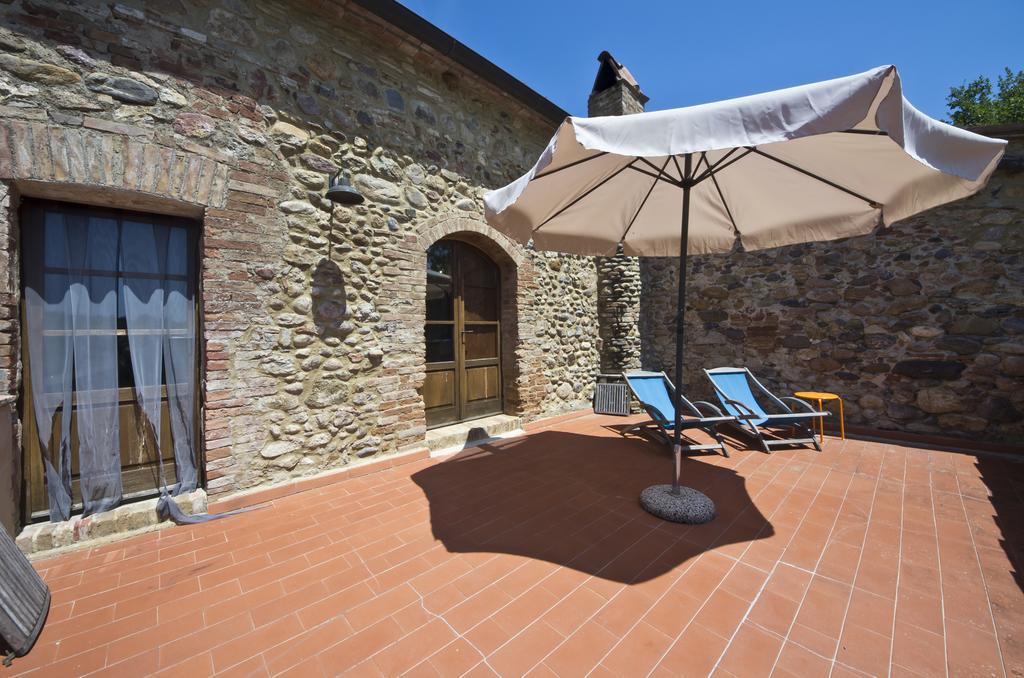 Agriturismo Il Casalino Пари Экстерьер фото