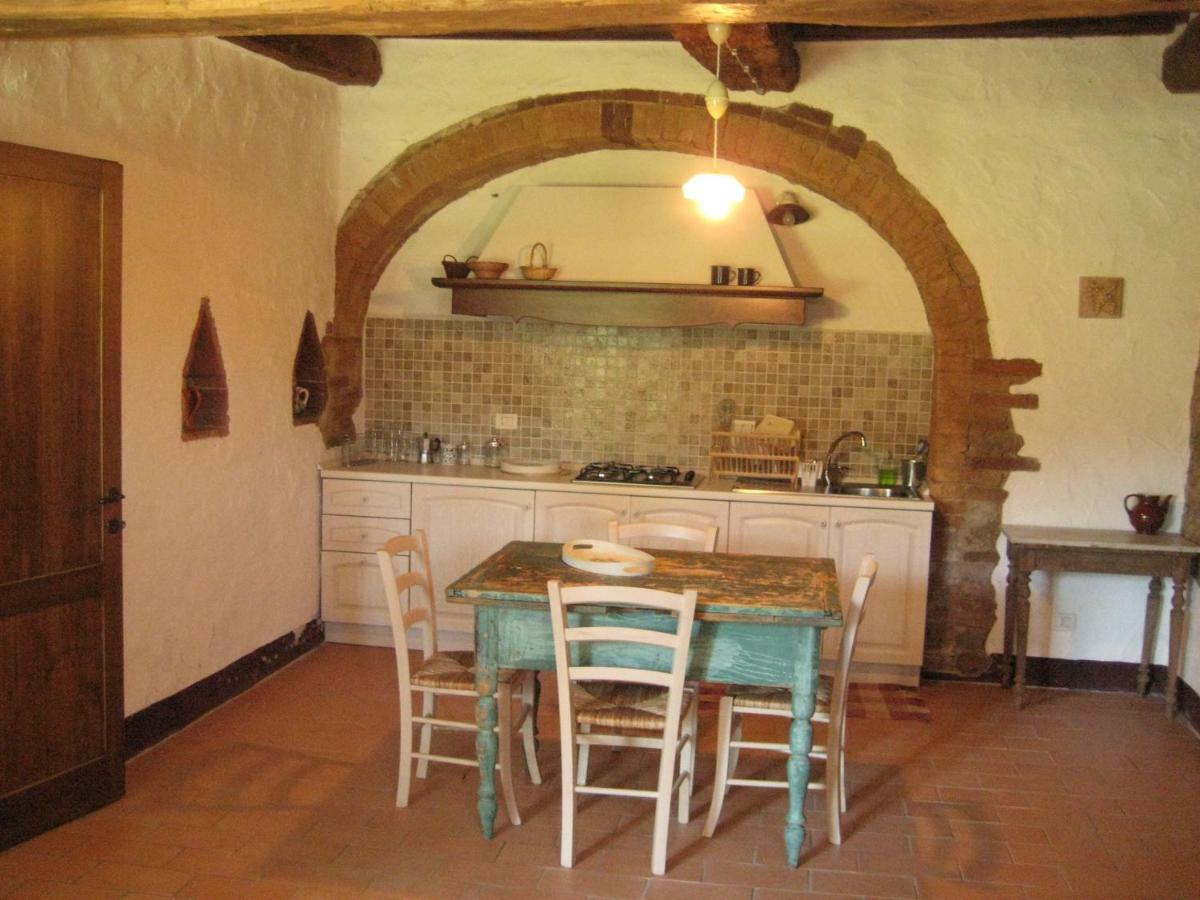 Agriturismo Il Casalino Пари Экстерьер фото